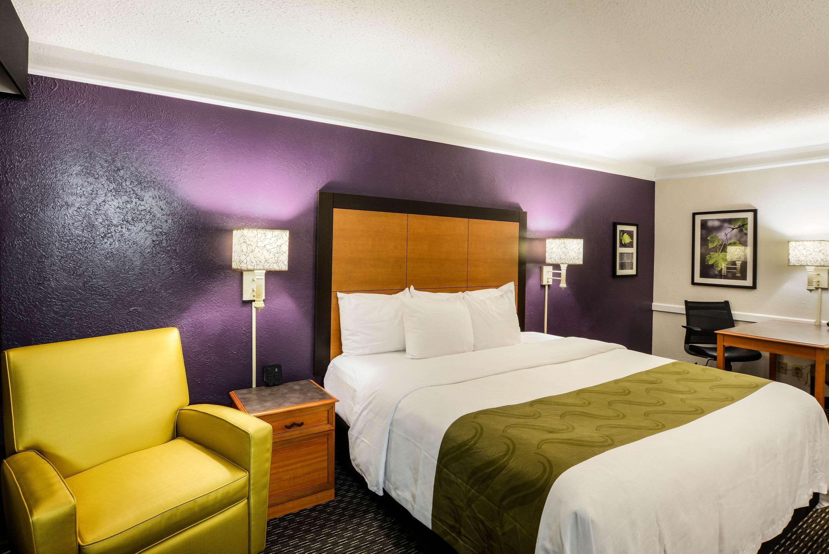Quality Inn & Suites North Charleston - Ashley Phosphate Bagian luar foto